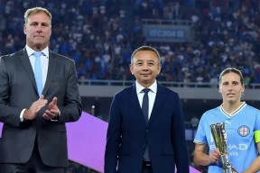 kpl联赛官网 -斯图加特迎足总杯关键赛，集结日官宣签约，悬念犹存，资深球员宣示担当(斯图加特vs凯泽斯劳滕)